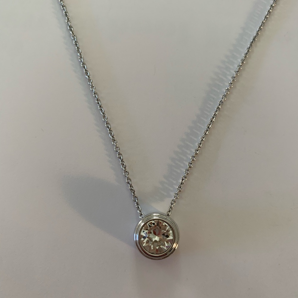 TC Round Diamond Necklace